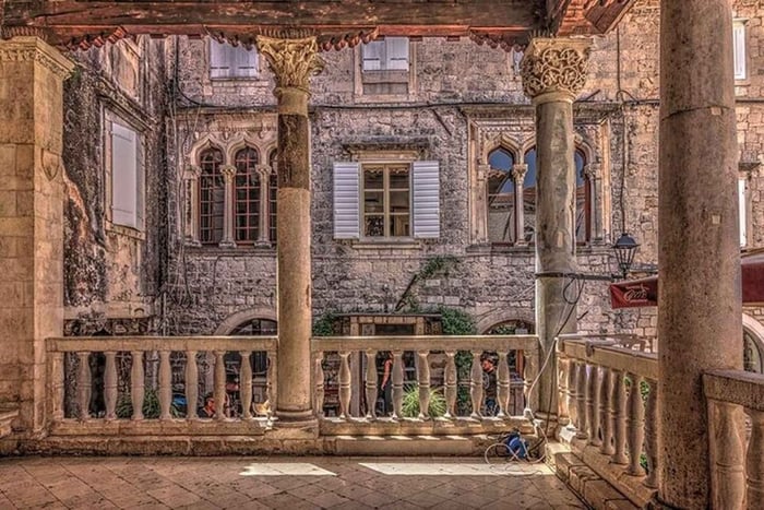 Trogir: Byvandring i den gamle bydel med lokal guide