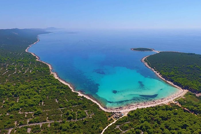 Zadar to Sakarun Beach Tour, Shipwreck Dive & Tunnel - 4,5hr