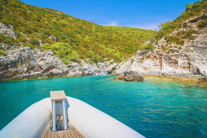 Spalato/Podstrana: Grotta Azzurra, Hvar e 6 Isole in motoscafo