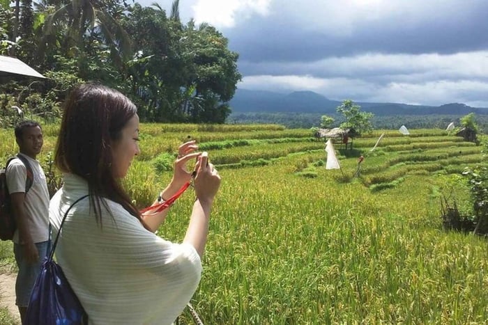 Bali: Kastala Village Trek og Gembleng Waterfall Tour