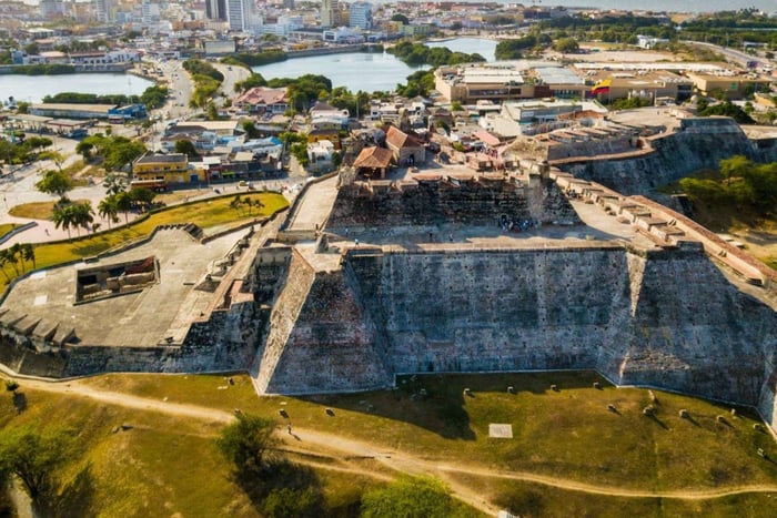 Cartagena: San Felipe de Barajas Castle Entry Ticket
