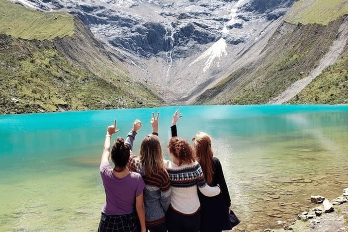 Cusco: Humantay Lagoon with Breakfast and Buffet Lunch