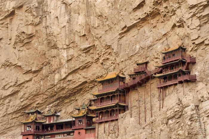 Datong: Hanging Temples, Yungang Grottoes & Wooden Pagoda