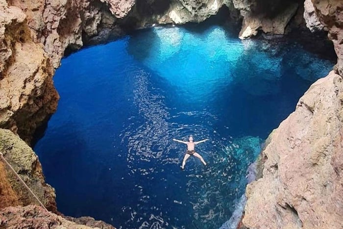 Ibiza: Cueva de la Luz Tour with Snorkeling