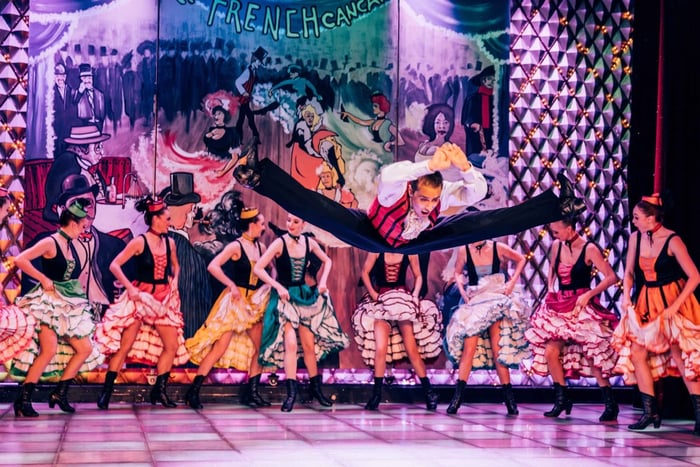 Paris: La Nouvelle Eve Cabaret Show with Champagne