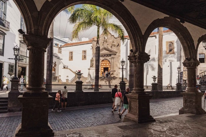 Santa Cruz de La Palma: Living History with an Official Guide
