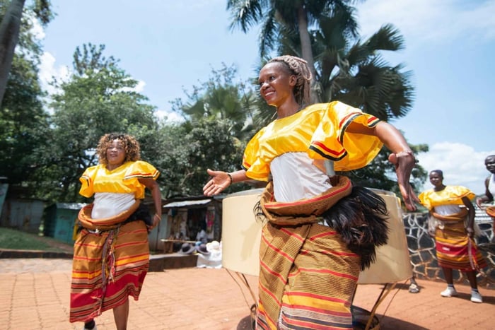 Taste of Uganda: Cultural Dance and Cooking Experience
