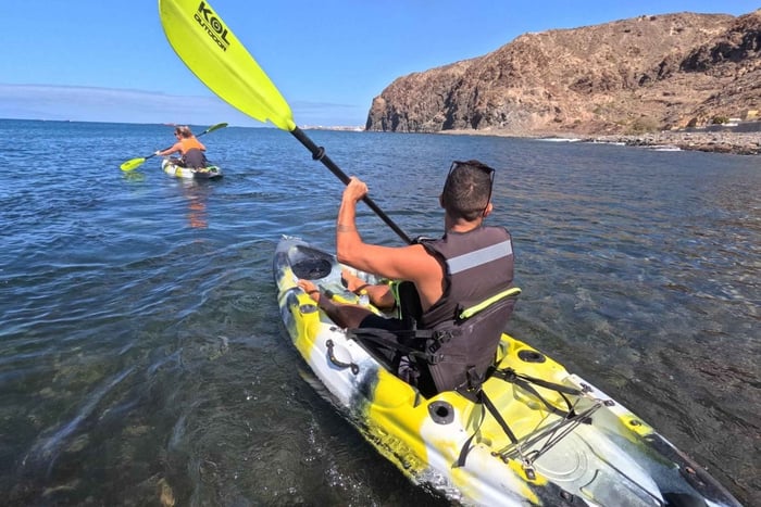 Tenerife: Turtle Bay - Kayak Rental with Drink and Equipment