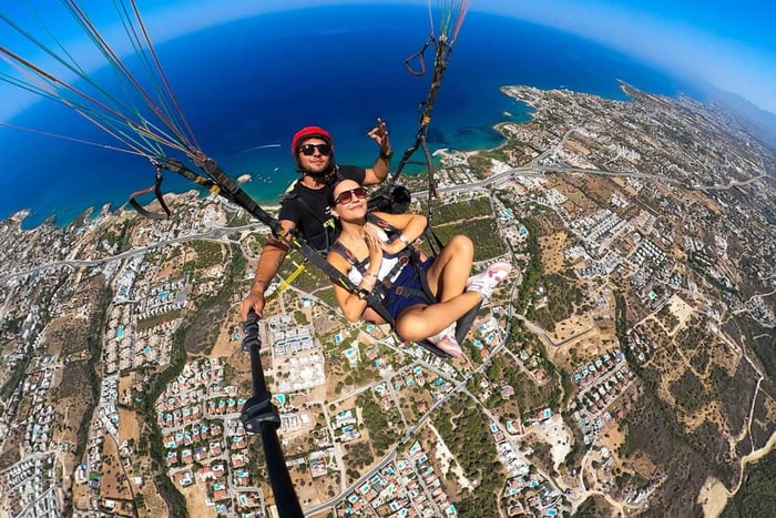 KYPROS: Tandem-paragliding-kokemus