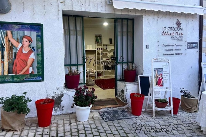 Delightful wine route: Omodos, Arsos ,Vouni tour with lunch