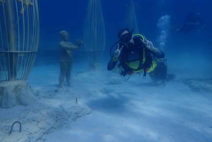 Discover Scuba Diving & MUSAN Museum Dive (2 Dives)