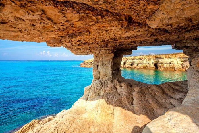 Larnakasta: Ayia Napa, Cape Greko, Sininen laguuni ja meriluolat