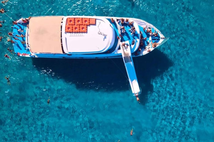 Limassolista: Blue Lagoon Akamas – veneretki