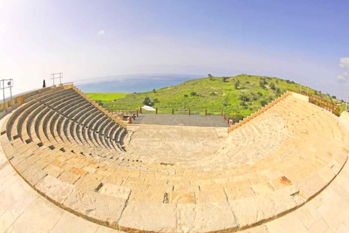 From Paphos: Guided Tour of Limassol with Rock of Aphrodite