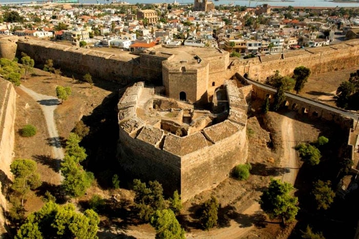 Paphos: Choirokitia & Famagusta Guided Tour with Transfers