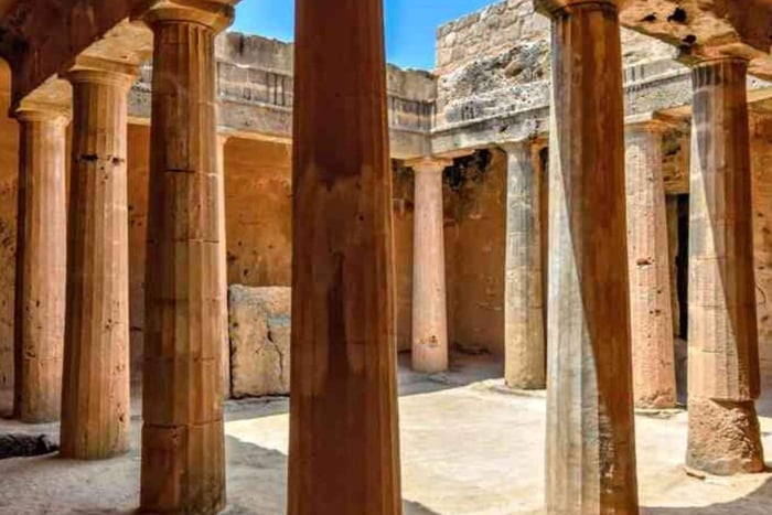 Pafos: Kato Pafosin, hautojen ja meriluolien opastettu kierros
