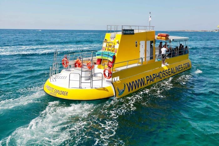 Paphos: Yellow Submarine Swim Cruise with Unlimited Drinks