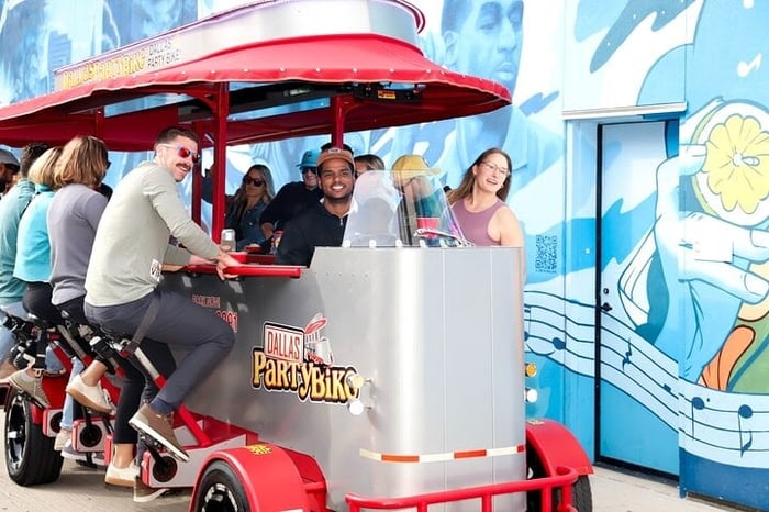 Party Bike Pub Crawl in Deep Ellum and Downtown Dallas