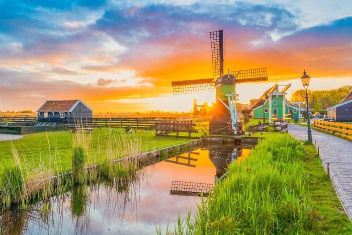 Amsterdam:Zaanse Schans, Marken, Volendam & Edam Guided Tour