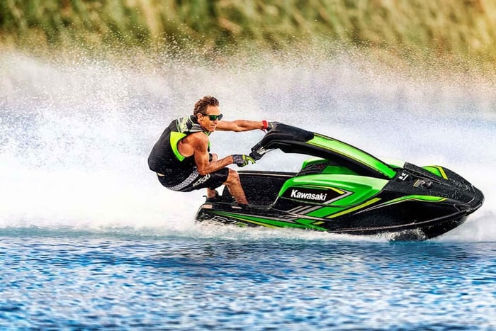 Aventura de jet ski no Golfo Pérsico – Desliza pelas águas azuis