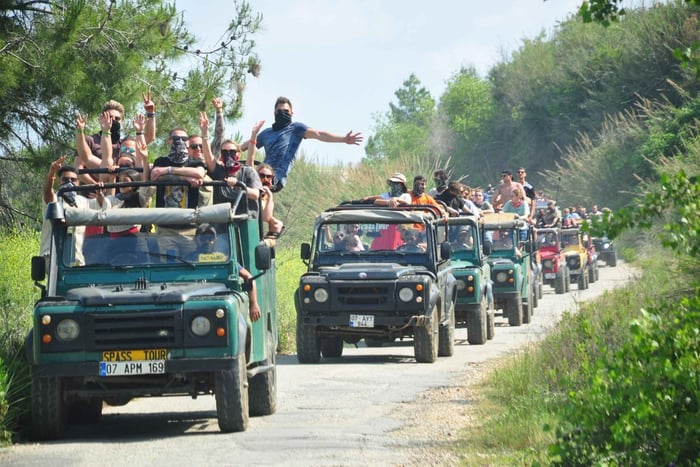 Siden kaupunki: Jeepisafari Vihreälle kanjonille ja veneretki lounastaen