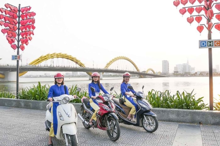 Privat stadstur i Da Nang på motorcykel med Aodai Lady Rider