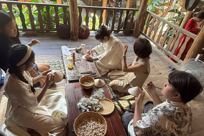 Da Nang: Women-Led Coastal Craft Workshop