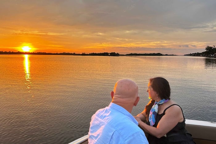 Daytona Beach: Champagne Sunset Cruise met een kleine groep