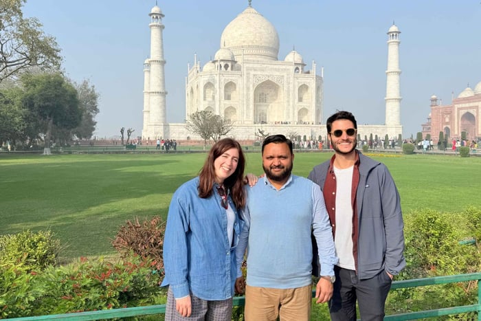 Da tour del Taj Mahal all'alba con guida privata