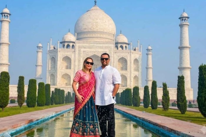 Da tour di un giorno ad Agra e al Taj Mahal con pranzo a 5 stelle