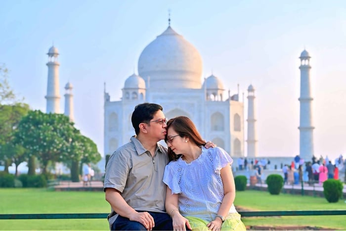 Vanuit Taj Mahal bij zonsopgang en Agra-dagtour met 5*-maaltijd