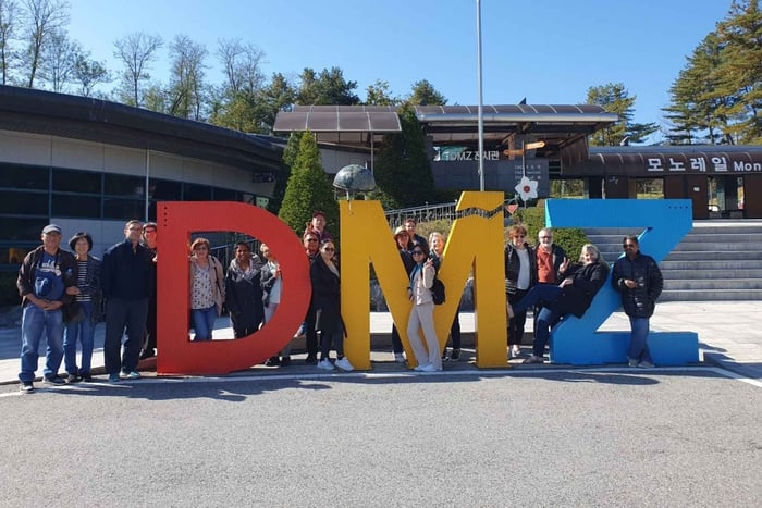 Da Seoul: tour di gruppo della DMZ con guida in lingua francese
