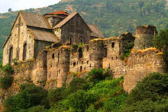 Da Tbilisi all'Armenia: Akhtala, Haghpat e Sanahin in un giorno
