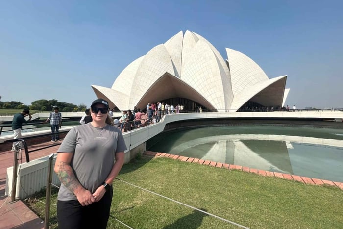 tour a piedi al Tempio del Loto