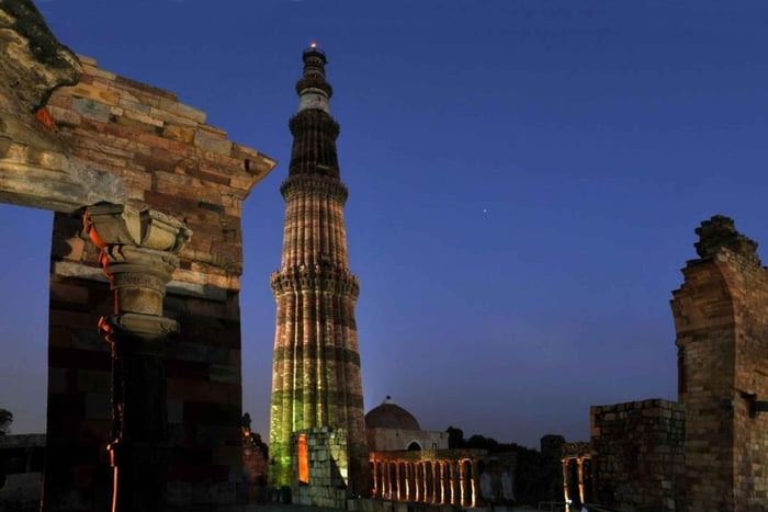 New Qutub Minar licht- en geluidsshow met diner