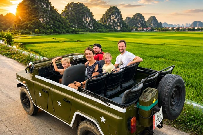 Ninh Binh Jeep Tour : Trang An Boat Ride & Mua Cave Sunset