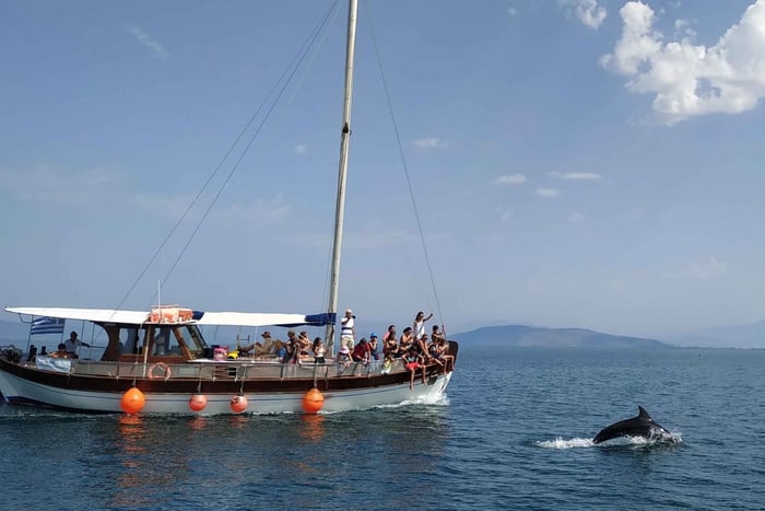 Preveza: Crucero para avistar delfines con almuerzo y bebidas