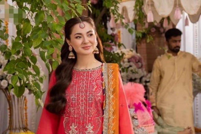 “Private Shopping Tour with Local Female Stylist”