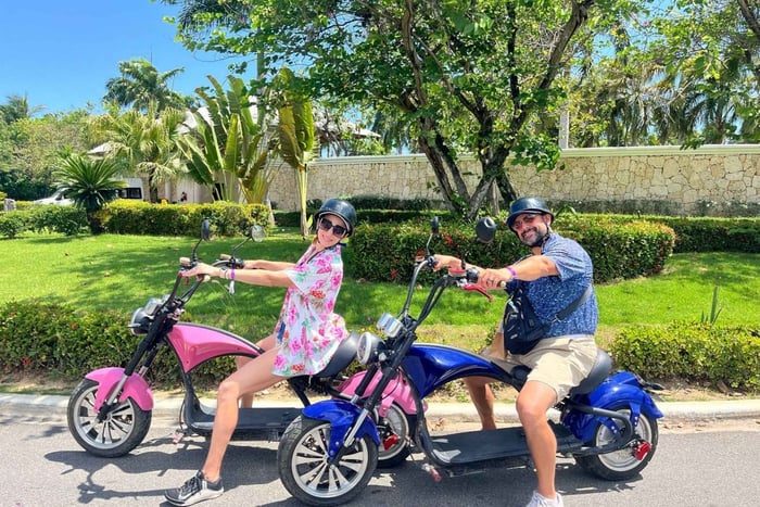 Bavaro Punta Cana: Stadsrondleiding met Harley modellen E-Scooters