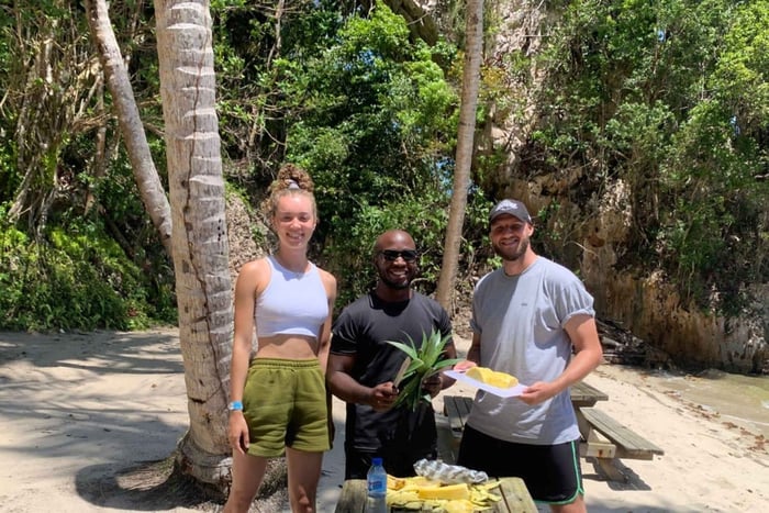 Las Terrenasista: Opastettu kierros Los Haitisesin kansallispuistossa