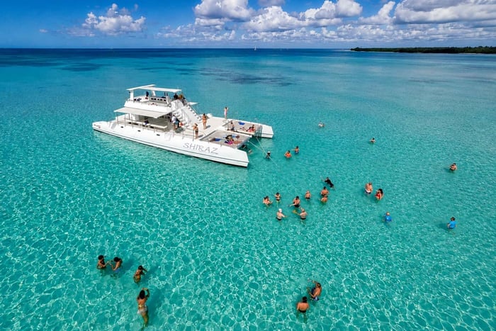 Parasailing & Party Boat Premium Punta Cana