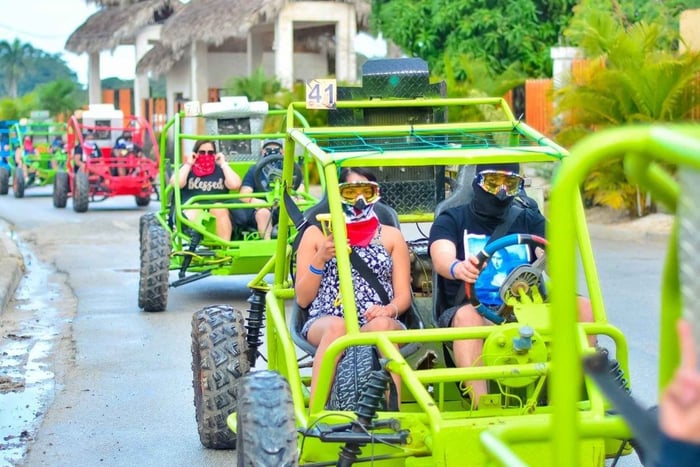 Privado: Punta Cana: Passeio noturno de buggy com jantar e open bar