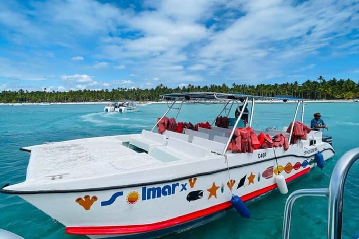 Escapada privada a la playa en la isla Saona desde Santo Domingo