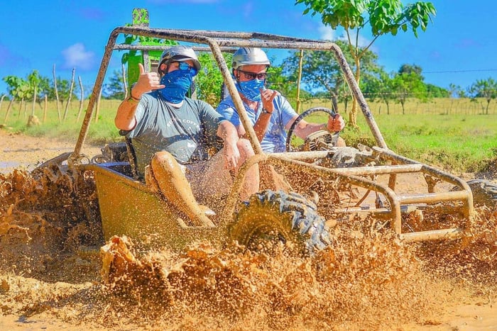 Punta Cana: Passeio de Buggy e Quadriciclo, Mergulho em Caverna e Praia de Macau