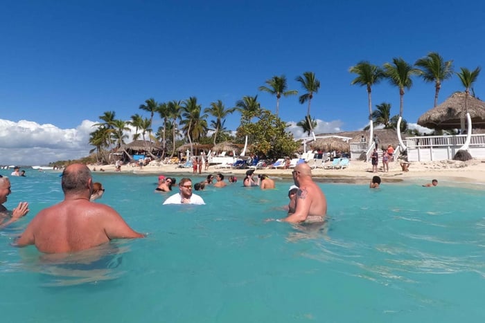 Punta Cana : excursion à l'île Catalina avec plongée avec tuba