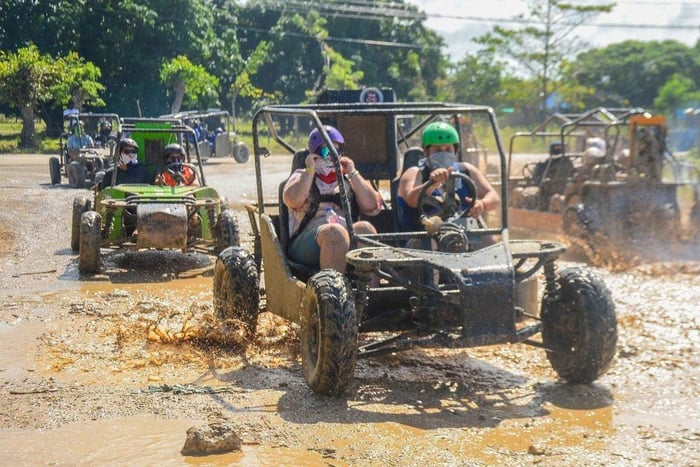 Punta Cana: Buggy-Tour mit Guide, Kaffee und Schwimmen in einer Höhle
