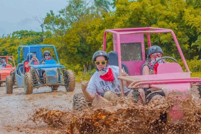Punta Cana: Geführte Buggy-Tour mit Strand und Cenote