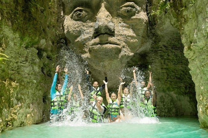 Punta Cana: combipakket Heilige Rivier, waterval en Blauwe Lagune