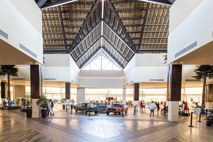 Punta Cana: Shopping Tour with Tastings and Hotel Pickup