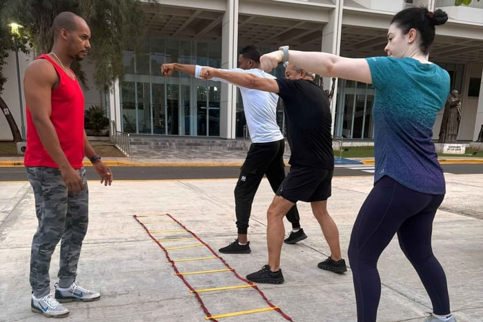 Santo Domingo: Dominican Boxing Class